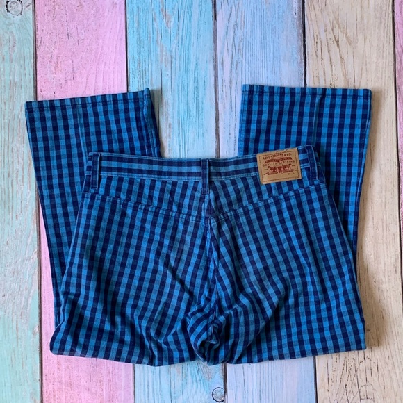 Blue Checkered Levi’s cropped pants - Picture 7 of 8